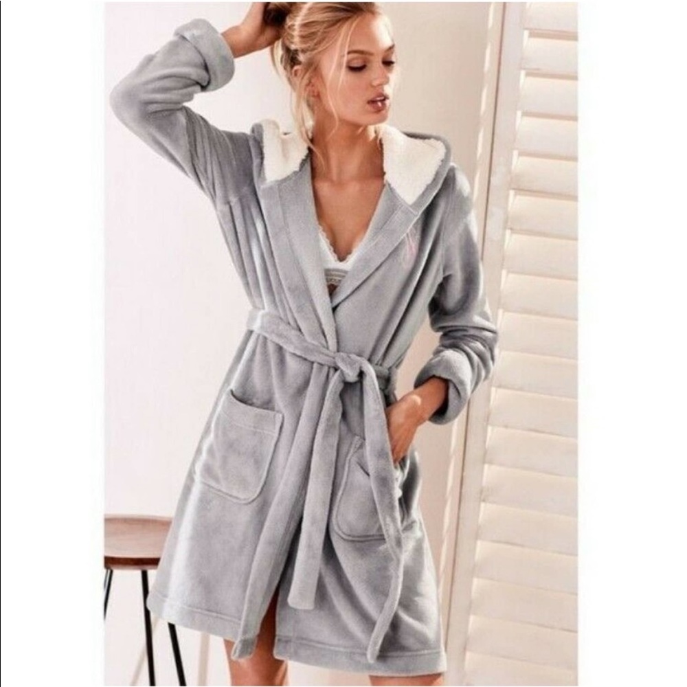 VS Angels Robe - Picture 11 of 11